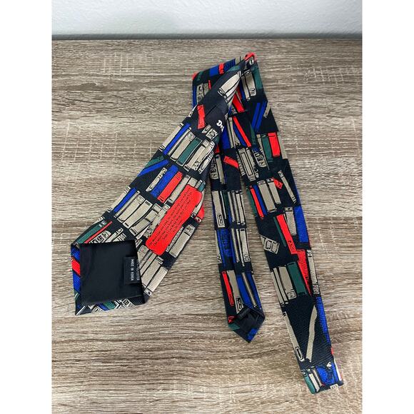 Dr.‎ Seuss Vintage Library Bookshelf Tie Necktie Cat in the Hat Novelty Menswear - Picture 6 of 9